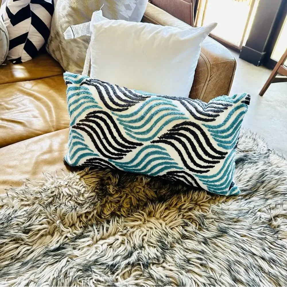 WEST ELM Light Blue Navy Striped Button Back Textured Pillow Case Sham Inserts